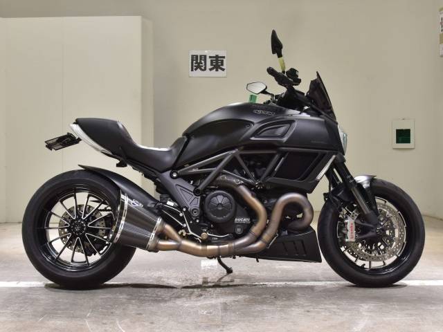 Ducati Diavel Dark