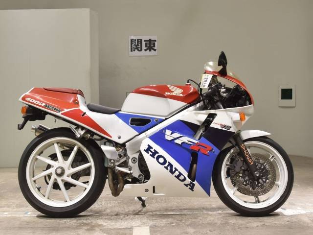 Мотолайф мотоциклы из японии. Honda VFR 400 1990. Honda vfr400r. Хонда ВФР 400 1993 макскорость. Рама модификация номер Хонда ВФР 400 13.