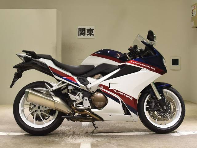 Honda VFR 800 2021