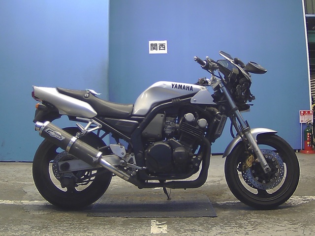 Fz400 yamaha фото