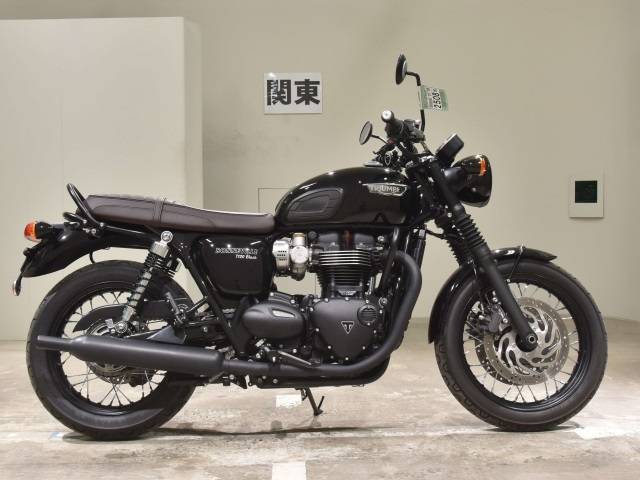 Triumph Bonneville t100 Black