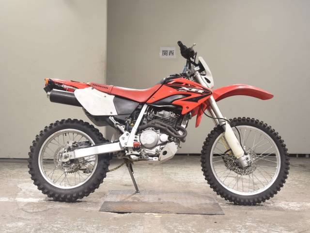 Мотоцикл хр 250. Honda XR 250. Honda XR 250 2005. Хонда хр 250 Бая. Honda 250 2005 года.