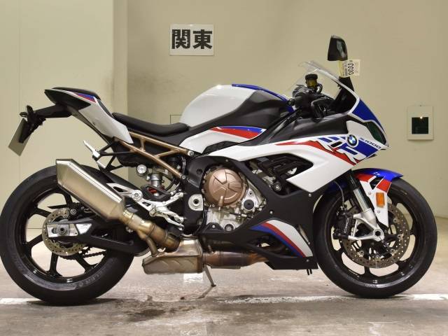 BMW 1000rr в гараже