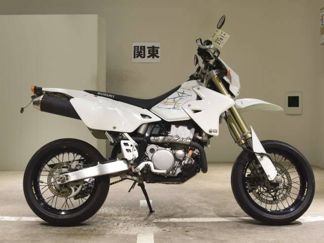 Мотоподбор япония. Suzuki Dr-z400sm. Глушитель Scorpion Suzuki Dr-z отзывы.